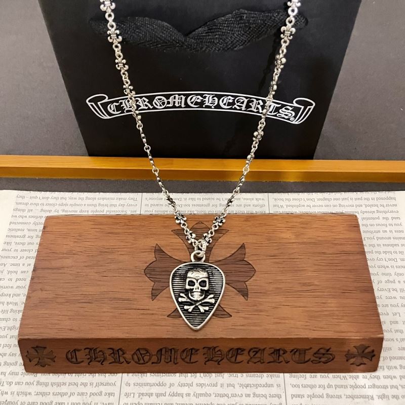 Ch**me He**ts necklaces